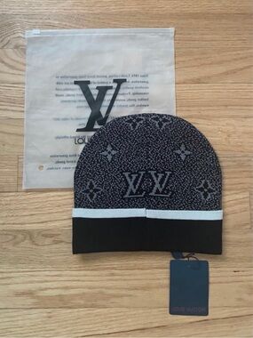 Louis Vuitton Black, Gray Monogram Knit Cuff Beanie